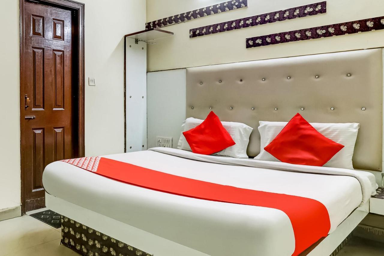Oyo 75948 Hotel Tushar Continental Νέο Δελχί Εξωτερικό φωτογραφία