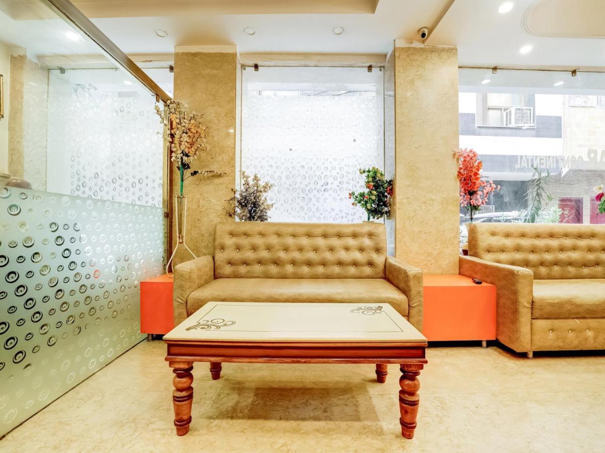 Oyo 75948 Hotel Tushar Continental Νέο Δελχί Εξωτερικό φωτογραφία
