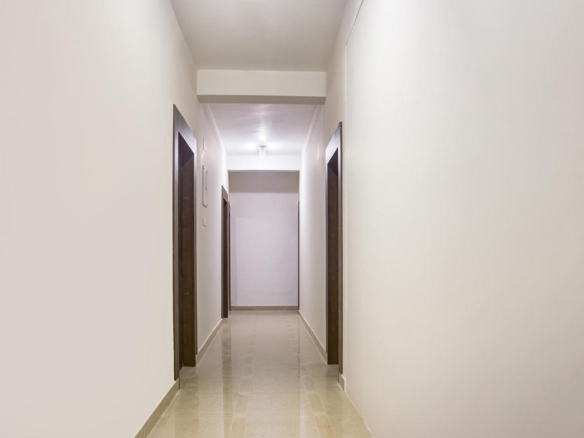 Oyo 75948 Hotel Tushar Continental Νέο Δελχί Εξωτερικό φωτογραφία