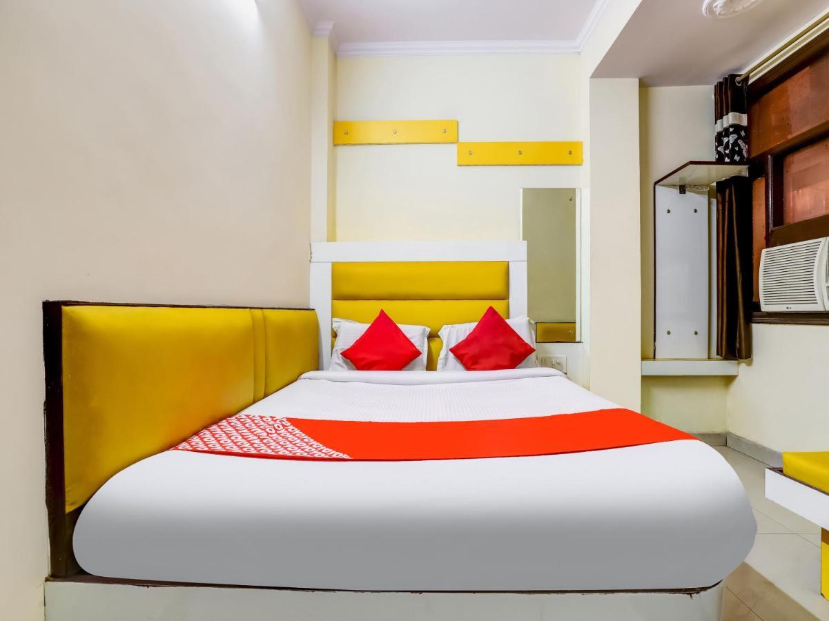 Oyo 75948 Hotel Tushar Continental Νέο Δελχί Εξωτερικό φωτογραφία