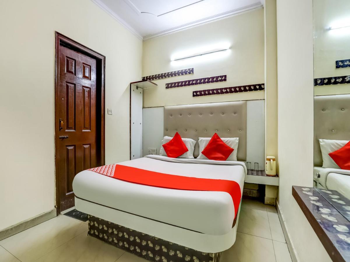 Oyo 75948 Hotel Tushar Continental Νέο Δελχί Εξωτερικό φωτογραφία