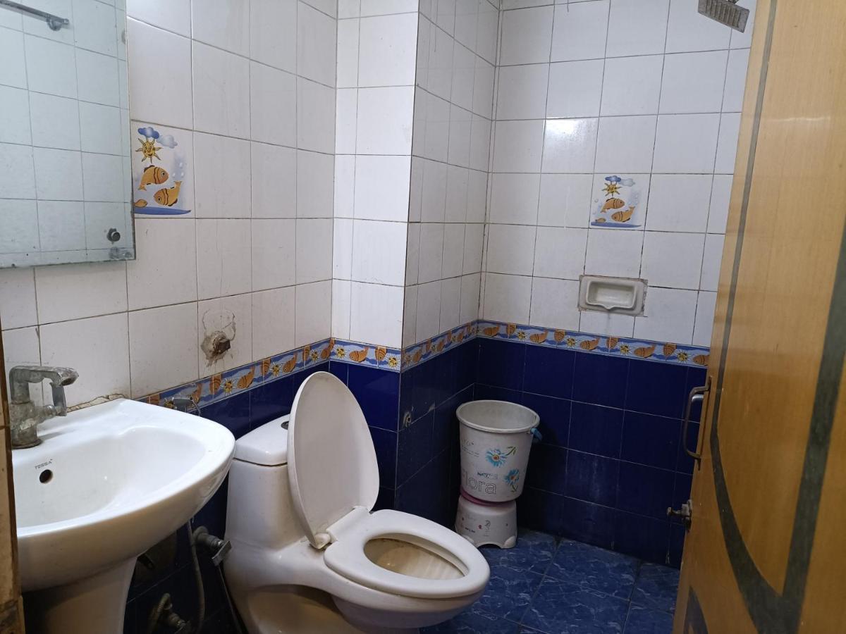 Oyo 75948 Hotel Tushar Continental Νέο Δελχί Εξωτερικό φωτογραφία