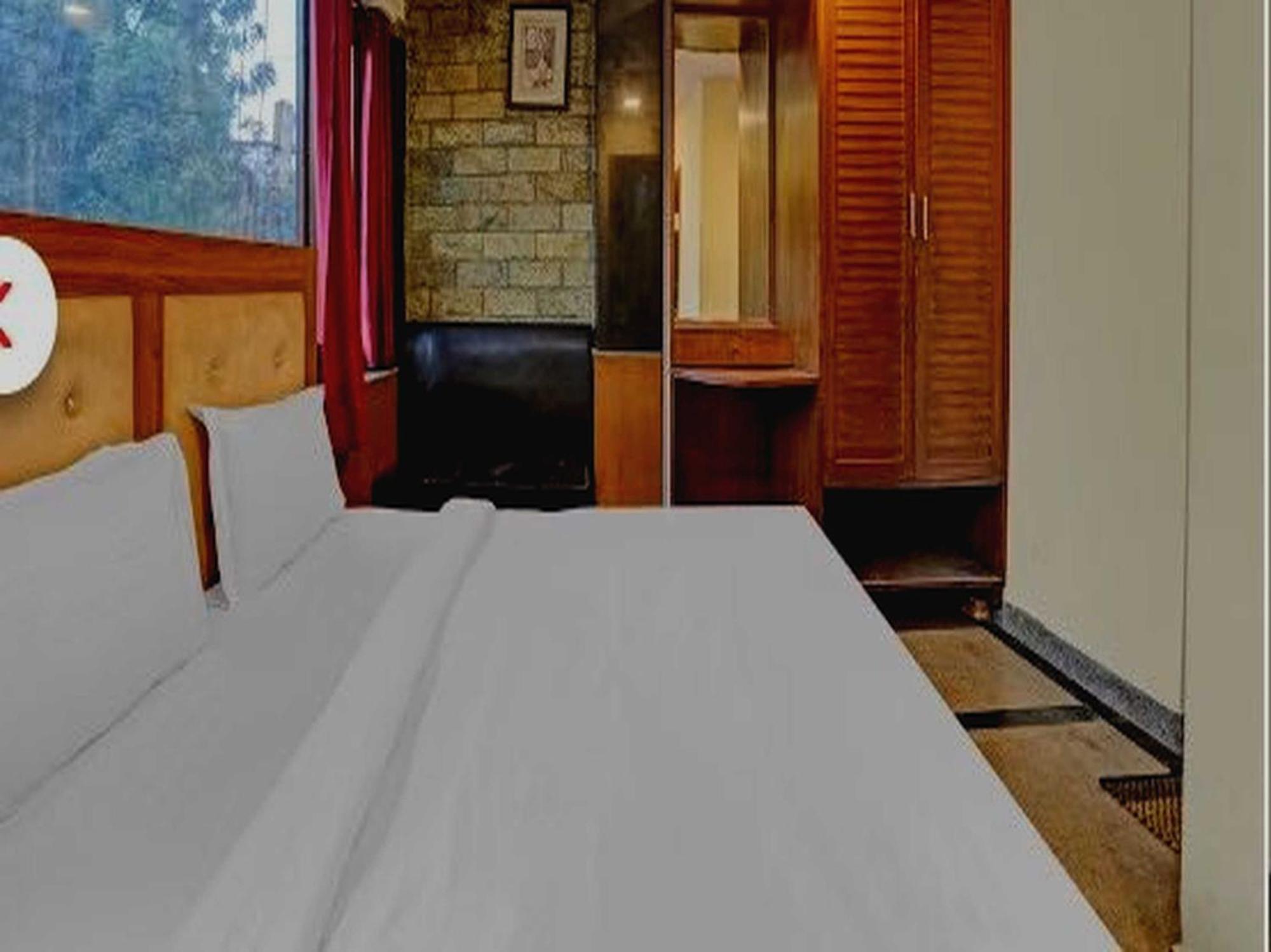 Oyo 75948 Hotel Tushar Continental Νέο Δελχί Εξωτερικό φωτογραφία